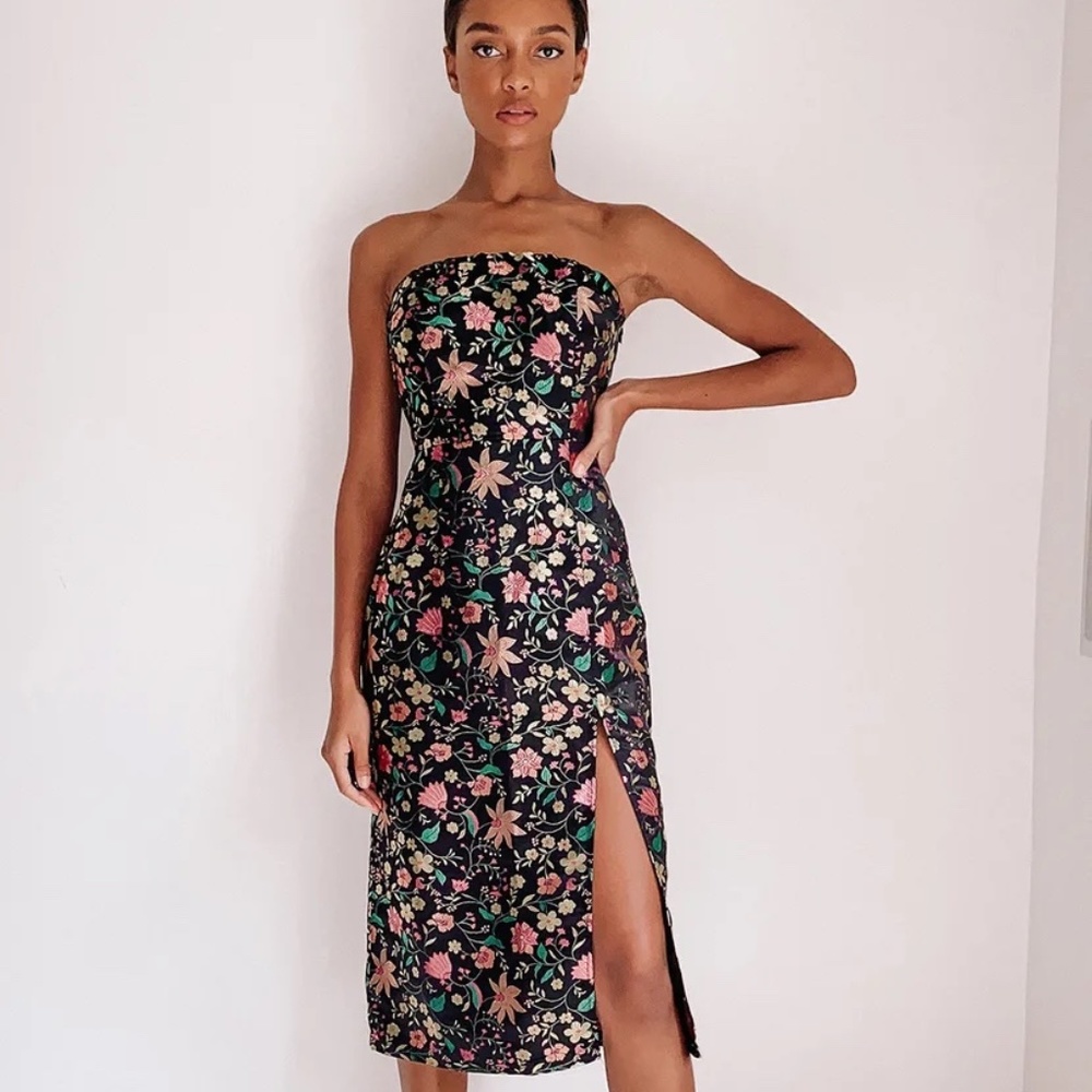 Lulu’s Make a Move Black Satin Floral Jacquard Strapless Midi Dress- never worn